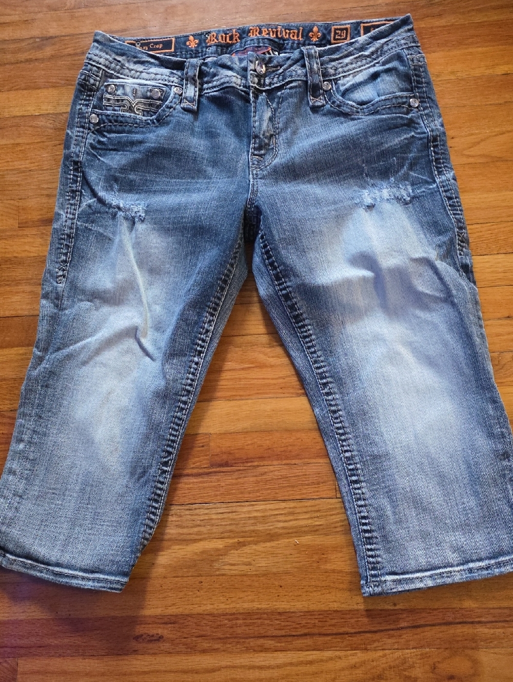 Rock Revival Women’s Blue Distressed Capri Jeans